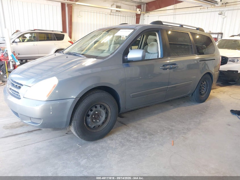 2008 Kia Sedona, Rear, IAAI, VIN KNDMB233186254273 — photo 2