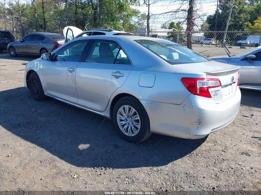 Vin: 4t4bf1fk6cr205813, lot: 46611419, toyota camry le 20123