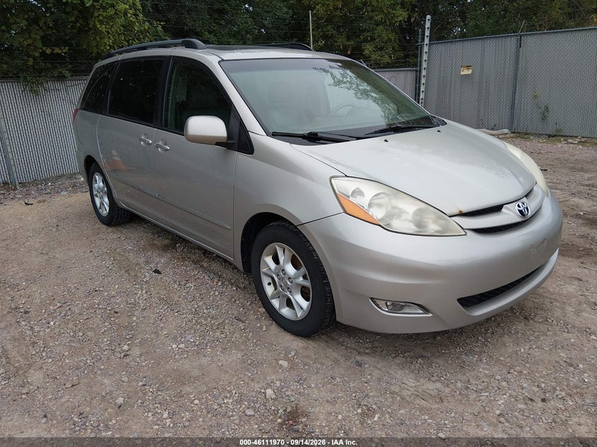 2006 TOYOTA SIENNA auction photo 1