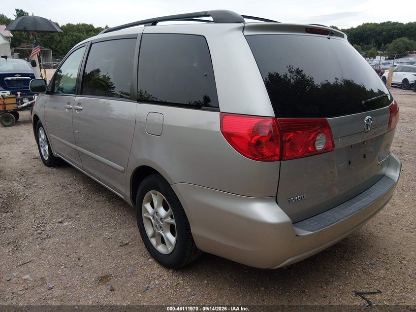 2006 TOYOTA SIENNA auction photo 3