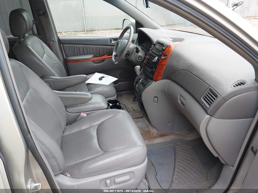 2006 TOYOTA SIENNA auction photo 5