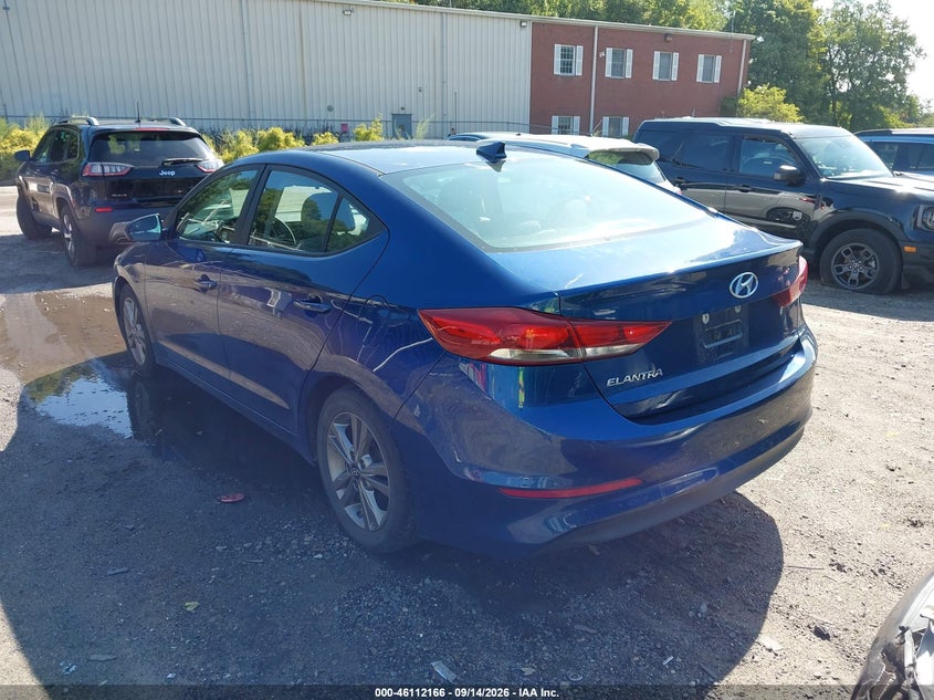 2017 HYUNDAI ELANTRA auction photo 3