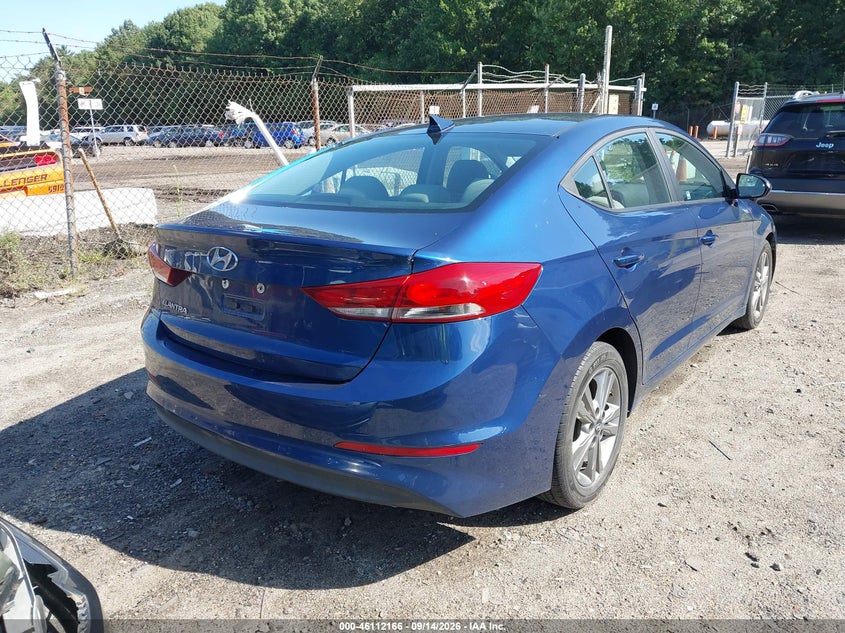 2017 HYUNDAI ELANTRA auction photo 4