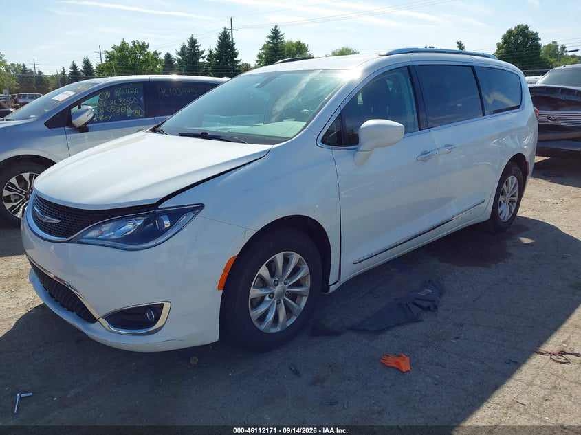 Vin: 2c4rc1bg2jr188817, lot: 46611887, chrysler pacifica touring l 20182