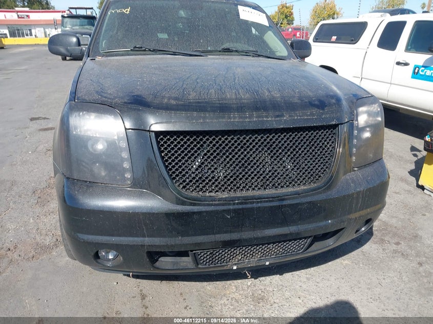 GMC YUKON XL 1500 2011 VIN 1GKS2MEF8BR400270