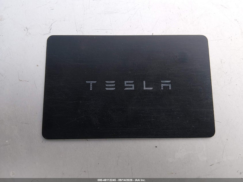 TESLA MODEL 3 - zdjęcie 11