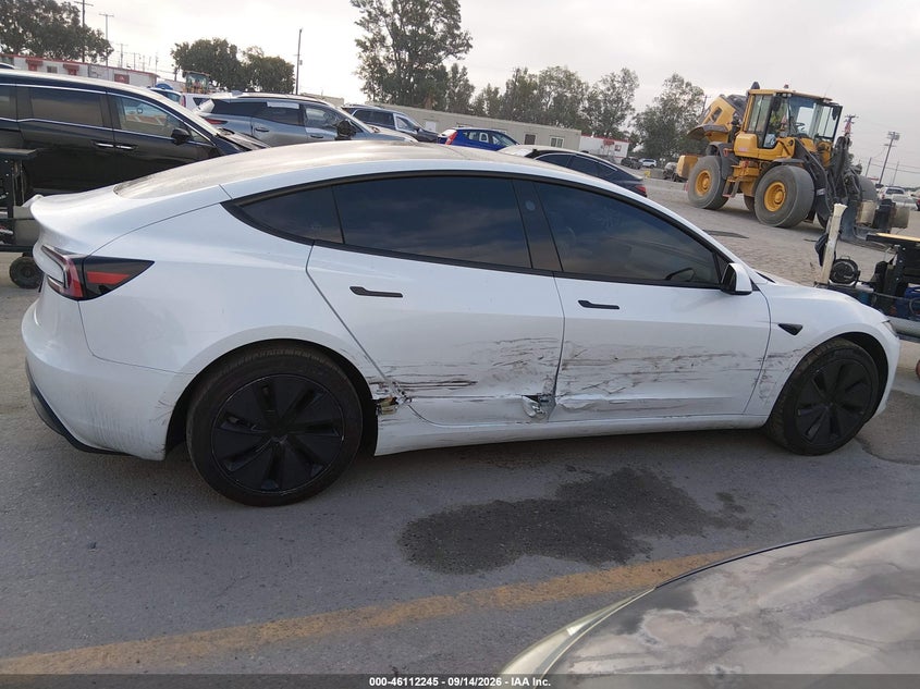 TESLA MODEL 3 - zdjęcie 13