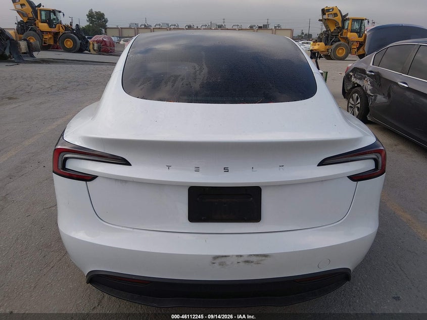 TESLA MODEL 3 - zdjęcie 16