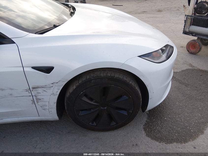 TESLA MODEL 3 - zdjęcie 19