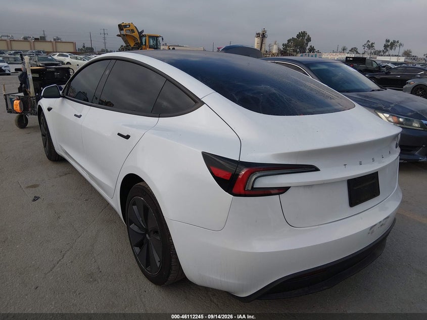 TESLA MODEL 3 - zdjęcie 3