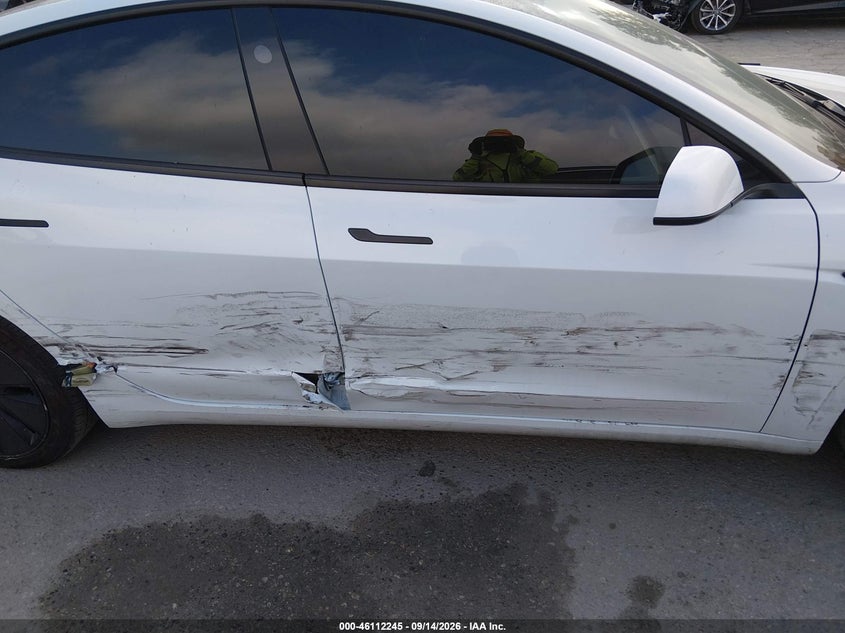 TESLA MODEL 3 - zdjęcie 6