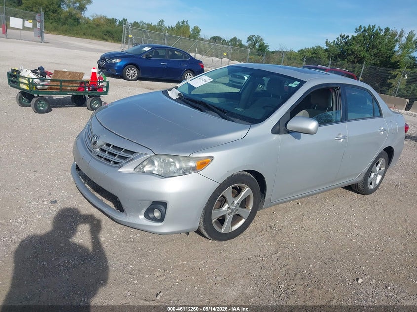 Vin: 2t1bu4ee7dc995817, lot: 46611976, toyota corolla le 20132