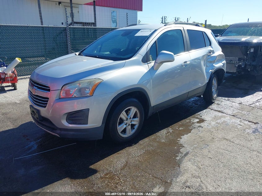 2015 Chevrolet Trax Lt, Left Side, IAAI, VIN 3GNCJRSB6FL215544 — photo 2