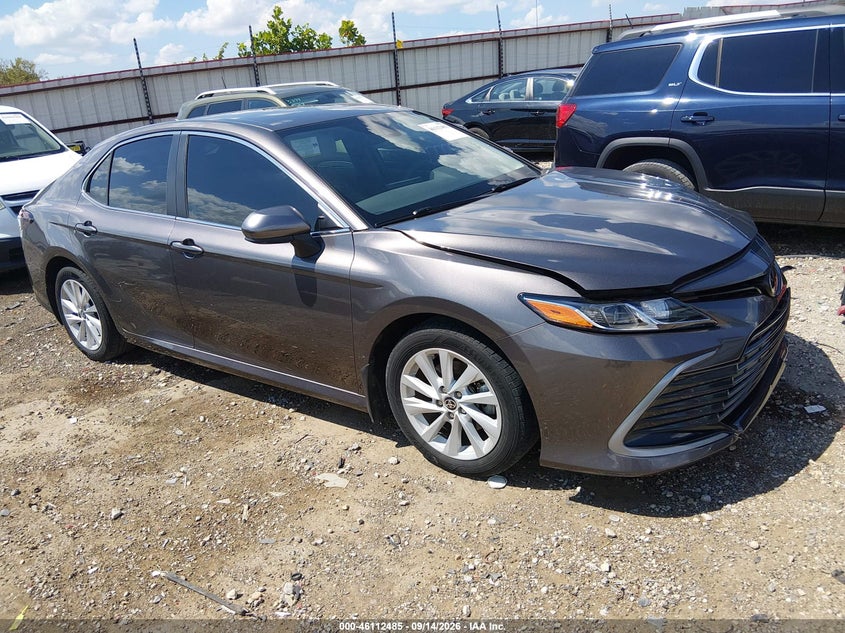 TOYOTA CAMRY - zdjęcie 1