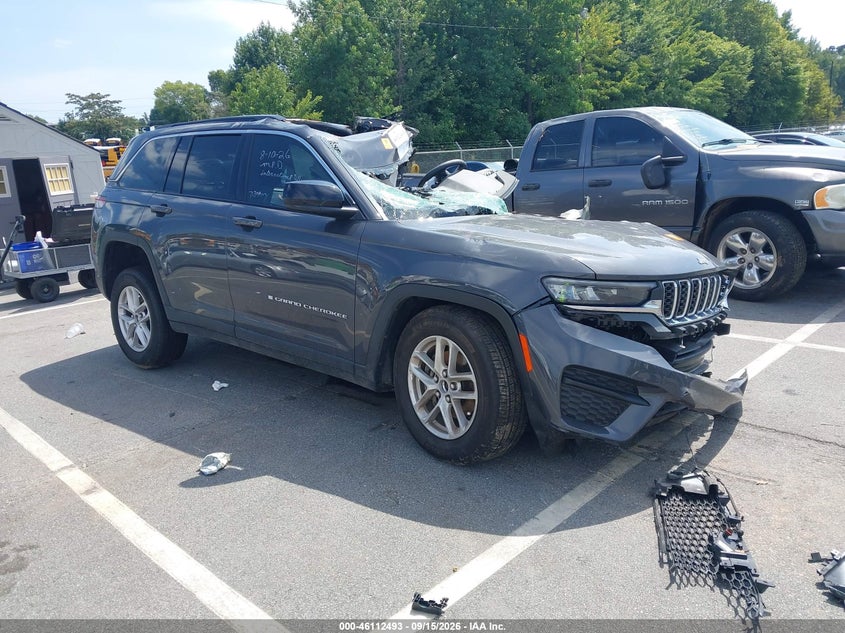 2025 JEEP GRAND CHEROKEE LAREDO X 4X4