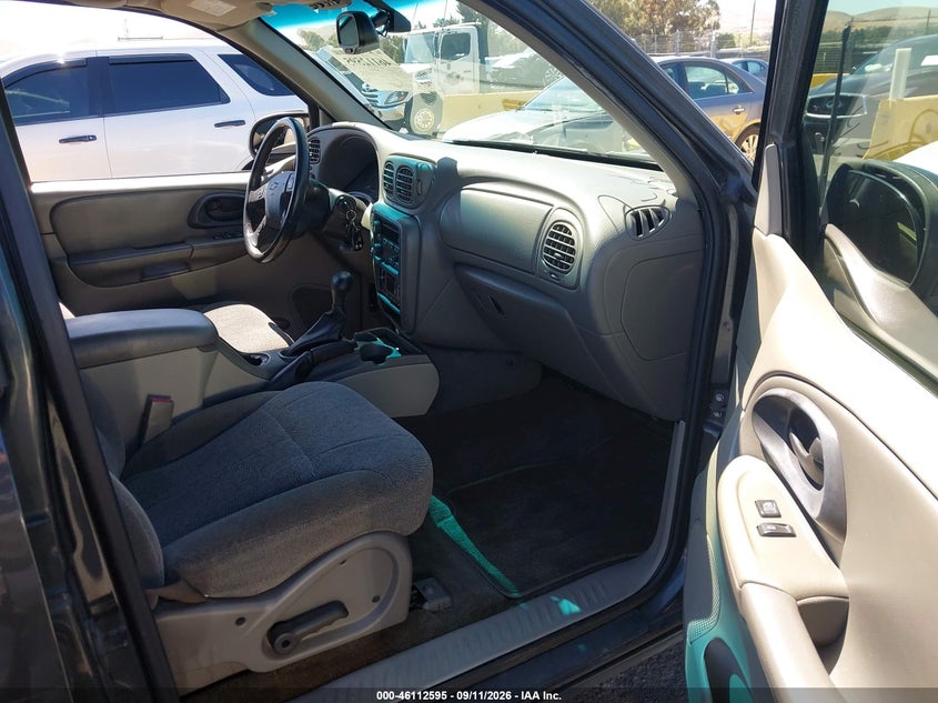 2004 CHEVROLET TRAILBLAZER auction photo 5