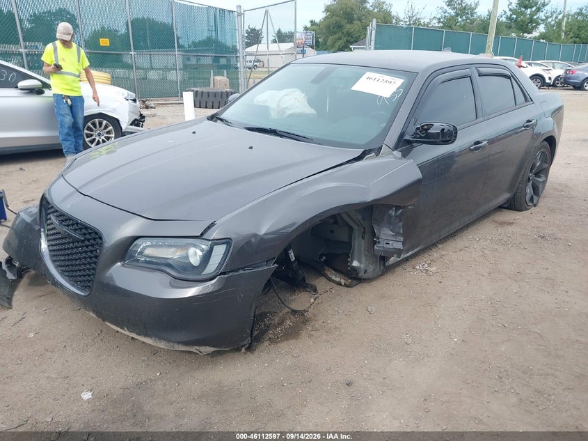 Vin: 2c3ccaag4lh175636, lot: 46612313, chrysler 300 touring 20202