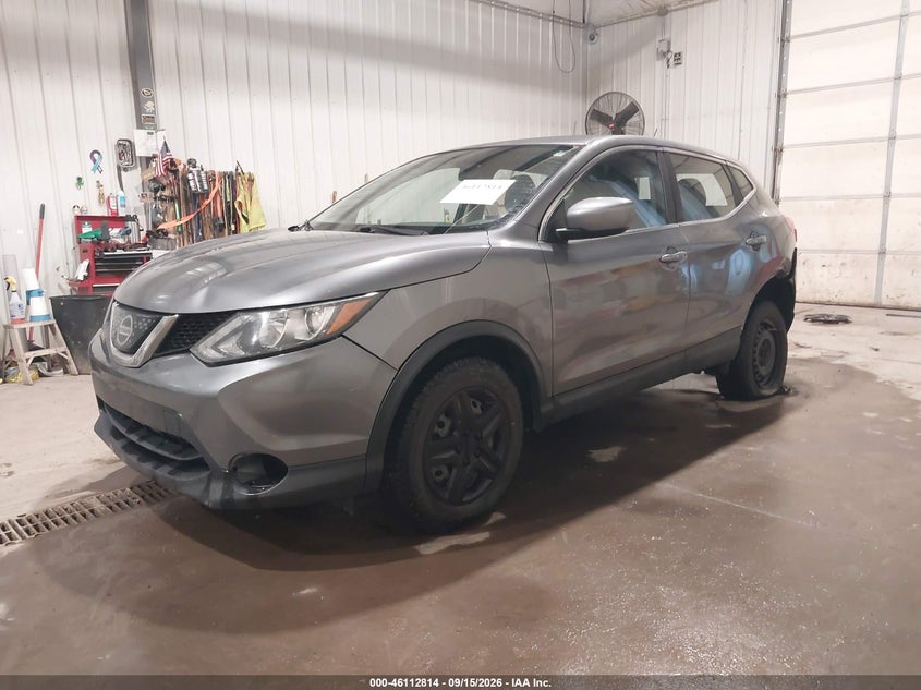 Vin: jn1bj1cr7jw257051, lot: 46612530, nissan rogue sport s 20182
