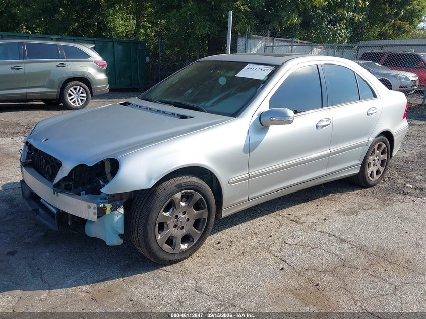 صورة 13 - MERCEDES-BENZ C 350