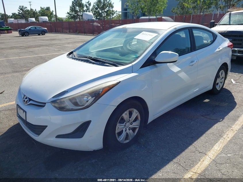 2016 Hyundai Elantra, Звичайний знос, IAAI, VIN 5NPDH4AE6GH697988 — фото 2