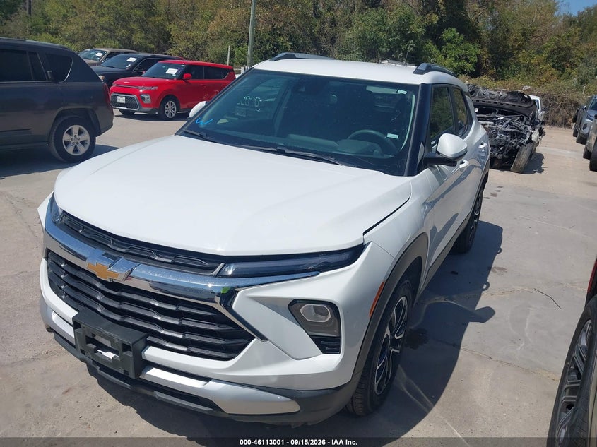 2024 CHEVROLET TRAILBLAZER auction photo 2