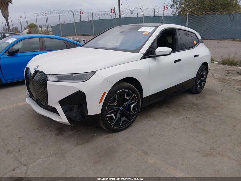 Vin: wb523cf01rcr64834, lot: 46612964, bmw ix xdrive50 20242