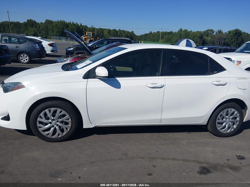 TOYOTA COROLLA - zdjęcie 14