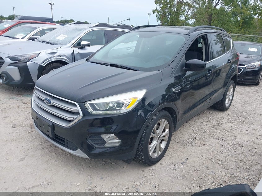Vin: 1fmcu0gd4hud38107, lot: 46613019, ford escape se 20172