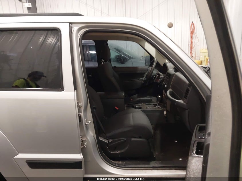 2012 JEEP LIBERTY auction photo 5