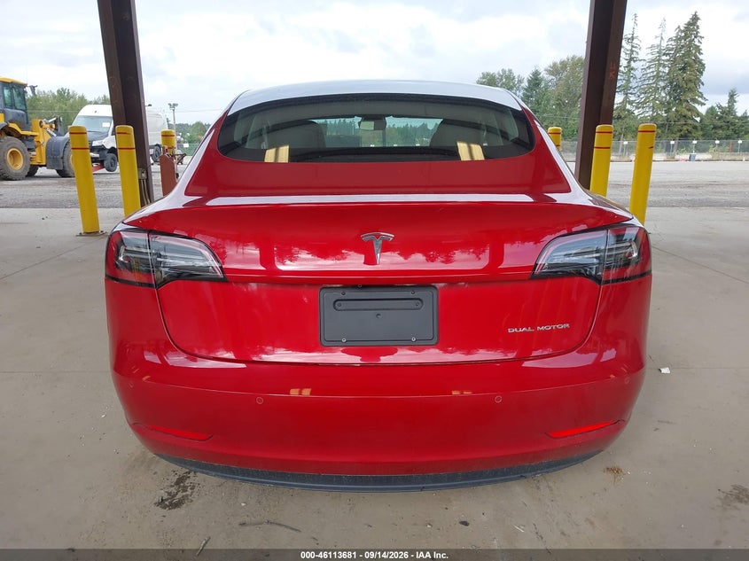 Фото 15 - TESLA MODEL 3