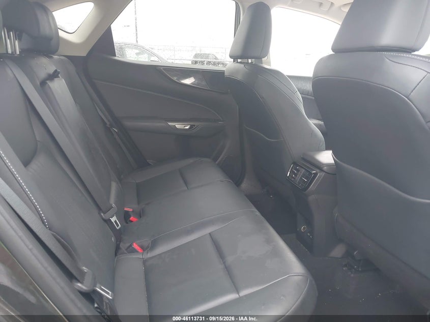 LEXUS NX - zdjęcie 8