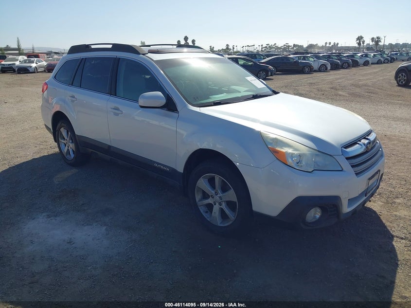 2013 SUBARU OUTBACK auction photo 1