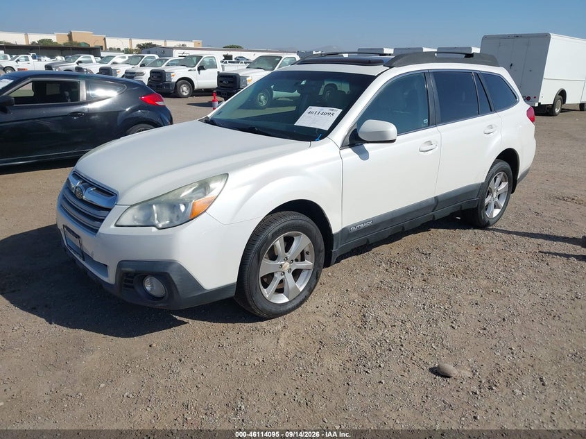 2013 SUBARU OUTBACK auction photo 2