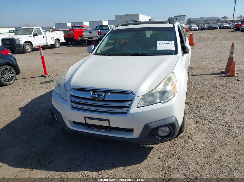2013 SUBARU OUTBACK auction photo 6