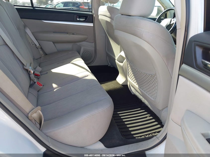 2013 SUBARU OUTBACK auction photo 8
