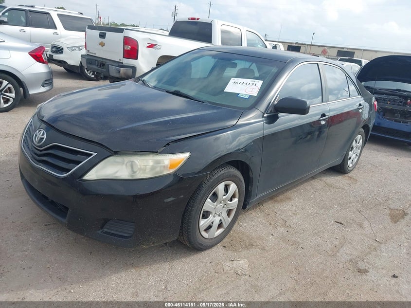 2010 TOYOTA CAMRY auction photo 2