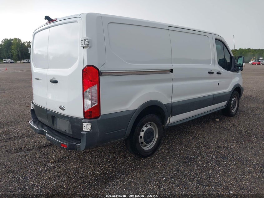 2015 FORD TRANSIT-150 auction photo 4