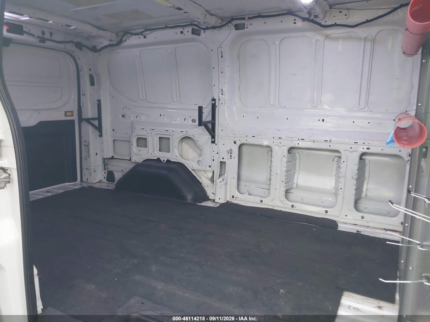 2015 FORD TRANSIT-150 auction photo 8