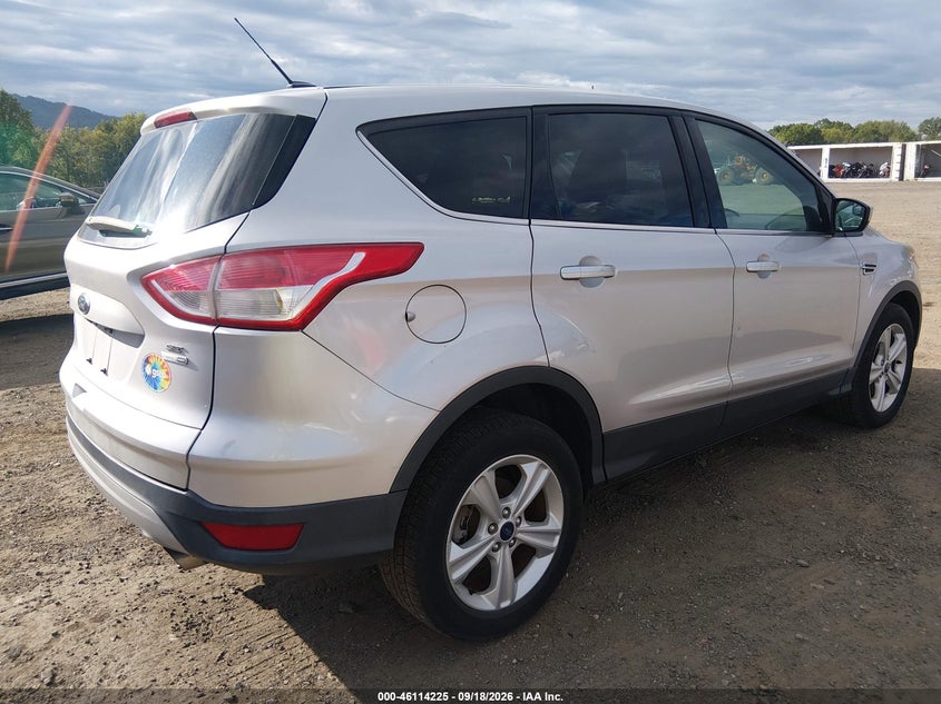 Vin: 1fmcu9gx6fuc53426, lot: 46613941, ford escape se 20154