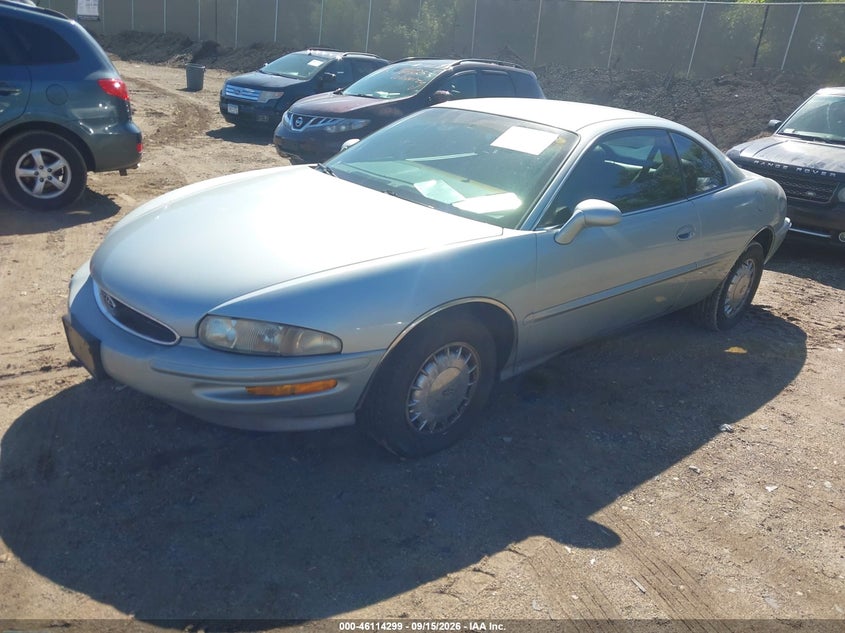 1995 Buick Riviera, Normal Wear & Tear, IAAI, VIN 1G4GD221XS4737895 — photo 2