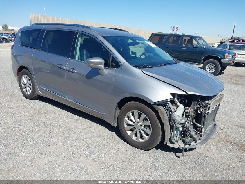 Vin: 2c4rc1bg8kr626676, lot: 46614180, chrysler pacifica touring l 2019 img_1