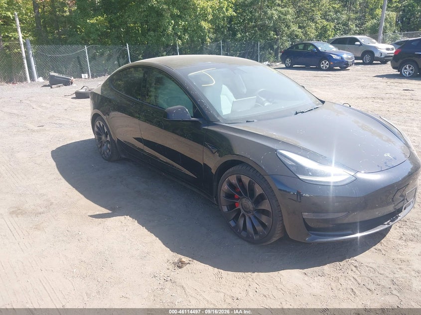 TESLA MODEL 3 - zdjęcie 1