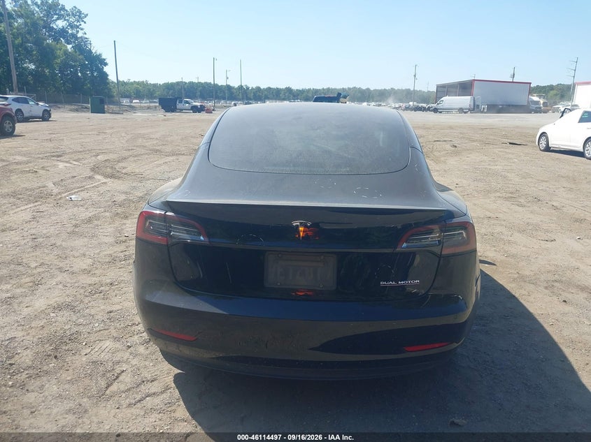 TESLA MODEL 3 - zdjęcie 16