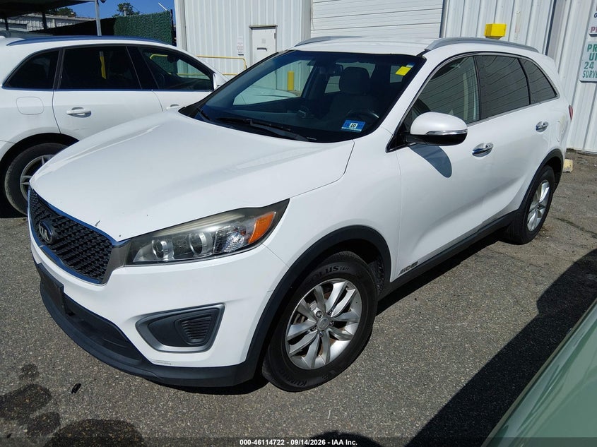 2016 KIA SORENTO auction photo 2