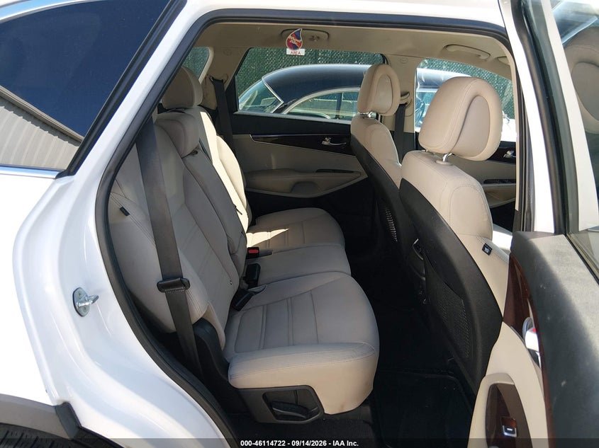 2016 KIA SORENTO auction photo 8