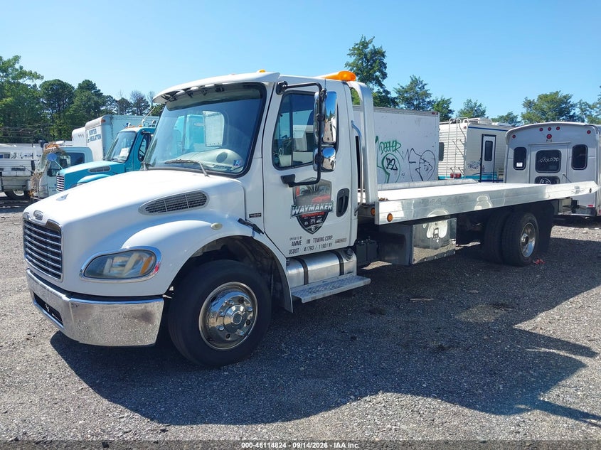 2005 FREIGHTLINER M2 auction photo 2