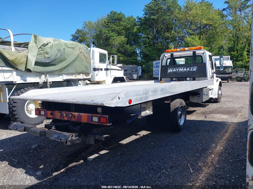 2005 FREIGHTLINER M2 auction photo 4