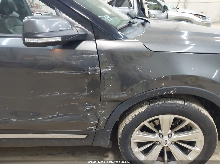 2019 FORD EXPLORER LIMITED · Photo 6