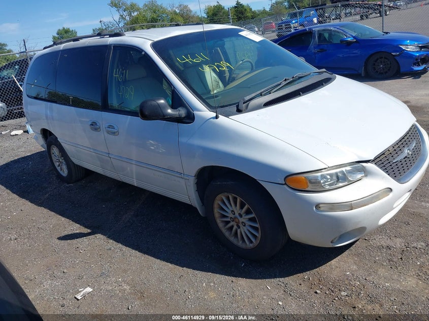 2000 CHRYSLER TOWN & COUNTRY auction photo 1