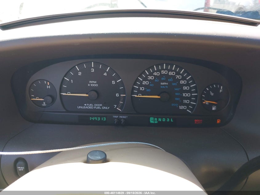 2000 CHRYSLER TOWN & COUNTRY auction photo 7